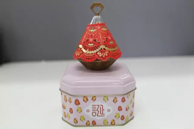 本周一，，又一位”星二代“降生了！_永利集团